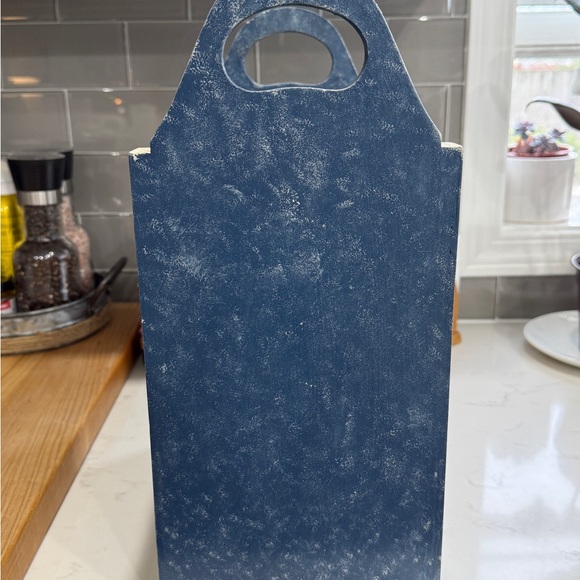 Cute Cottage Core Hand Painted Magazine Rack Holder - Picture 2 of 6